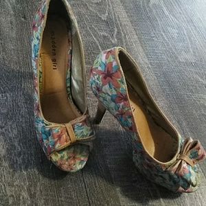 Madden Girl Floral print platform heel sz 8